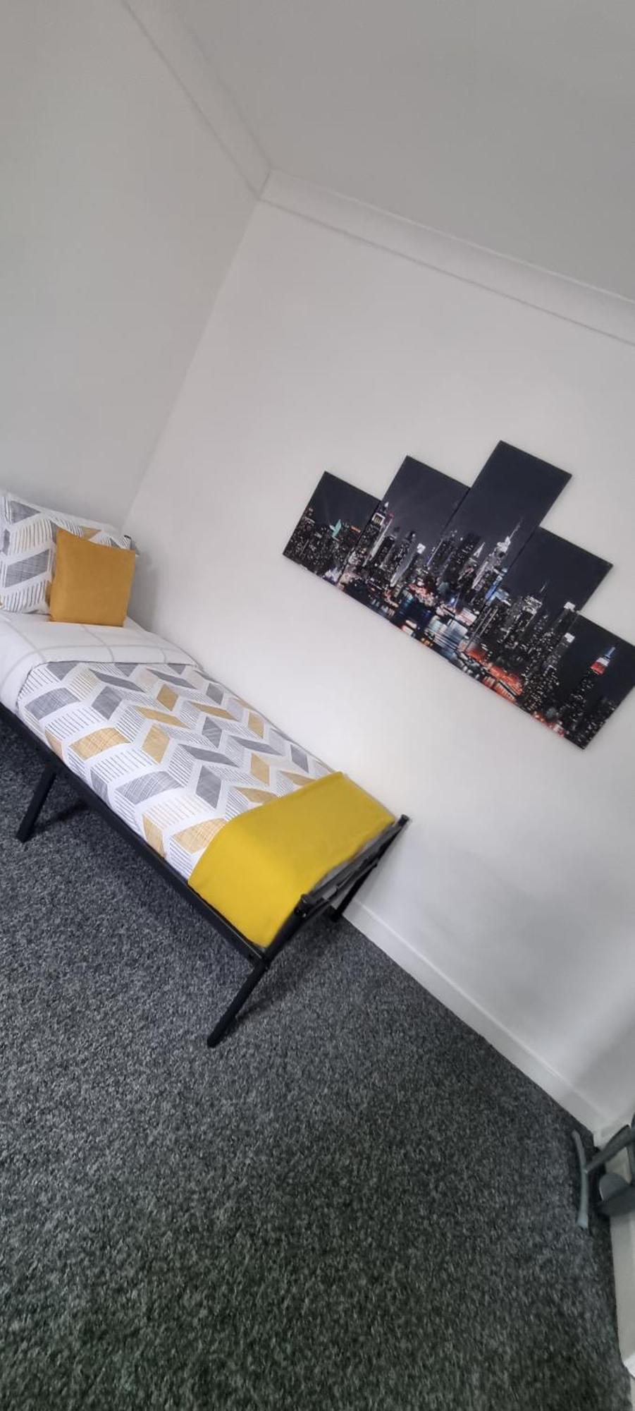 Your Home Away From Home. Лидс Экстерьер фото