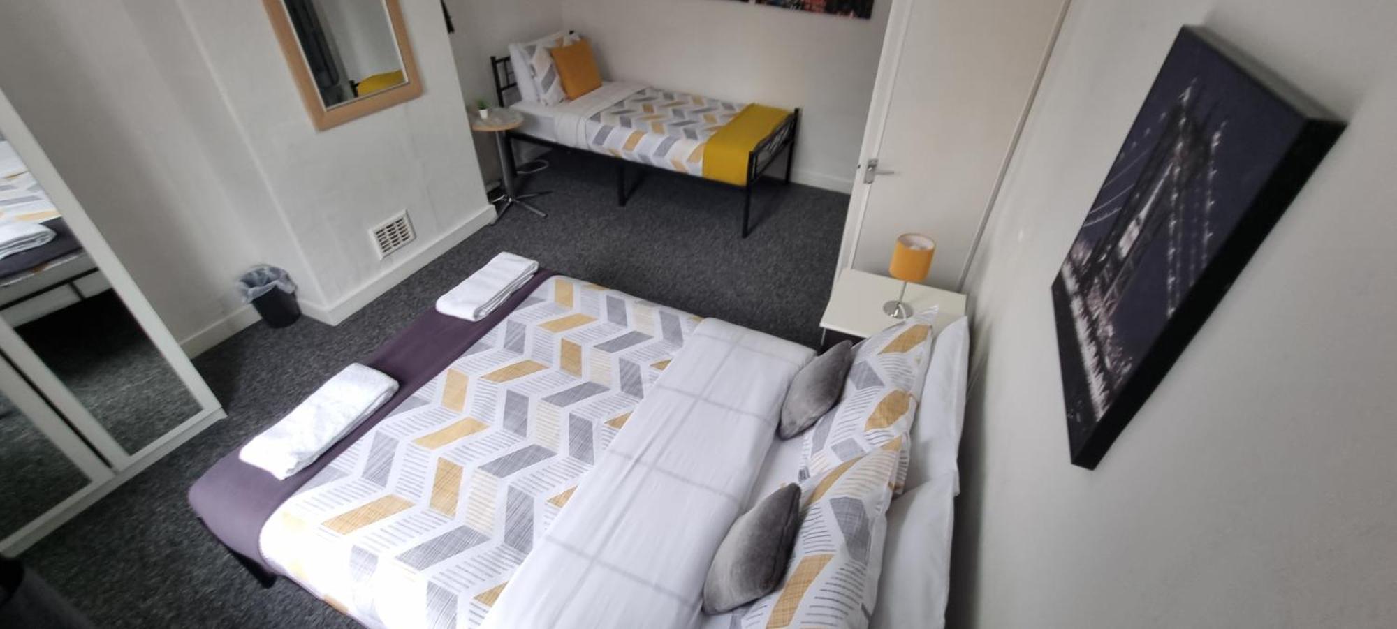 Your Home Away From Home. Лидс Экстерьер фото